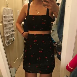 Toby Two Piece Cherry Set